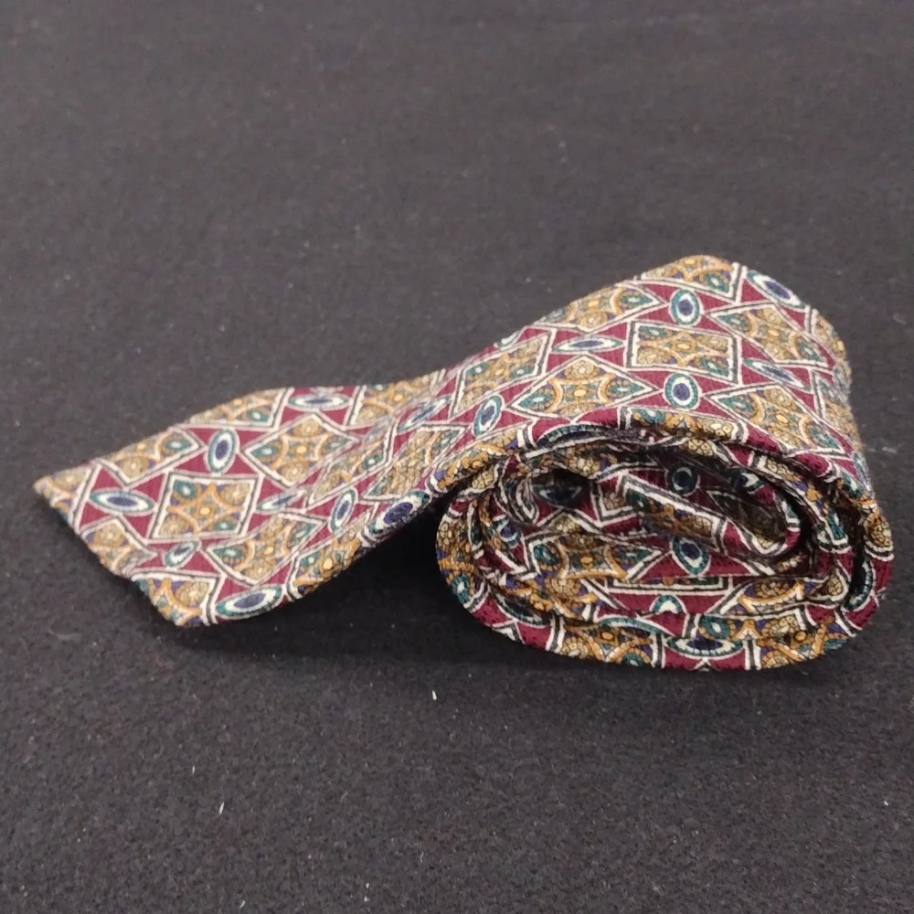 Burberry - Picture 2 of 3